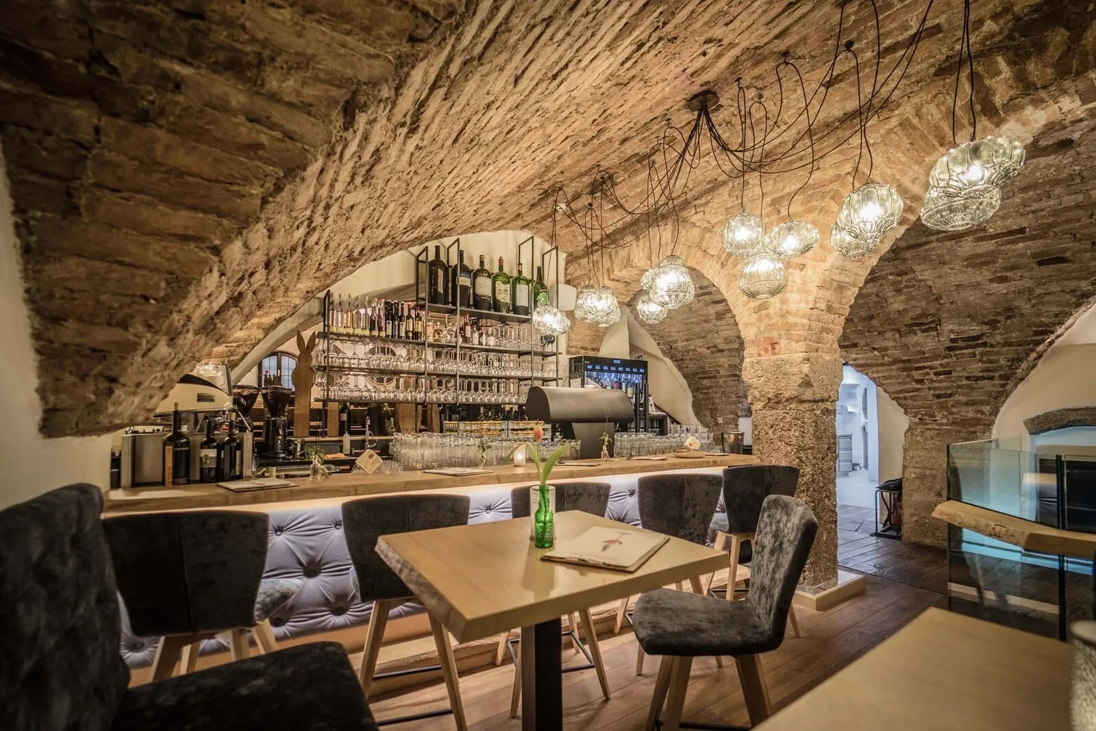 Hotel Goldener Adler: Vaulted restaurant