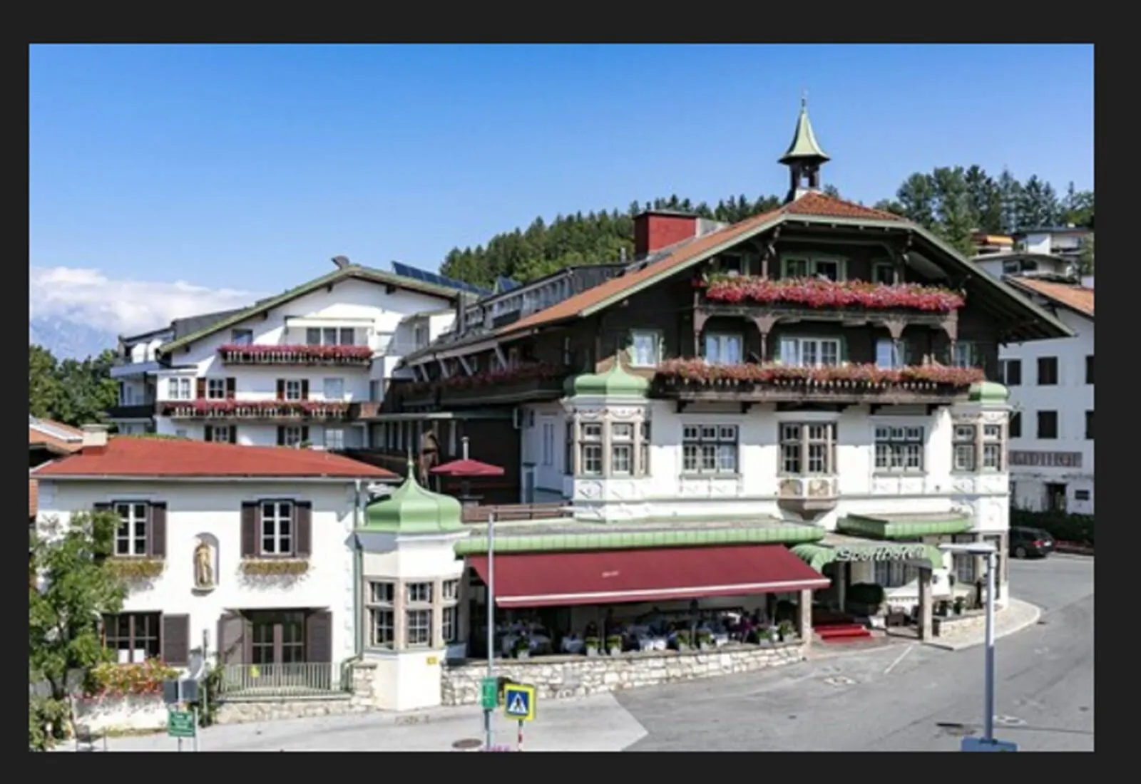 Sporthotel Igls: The hotel in summer