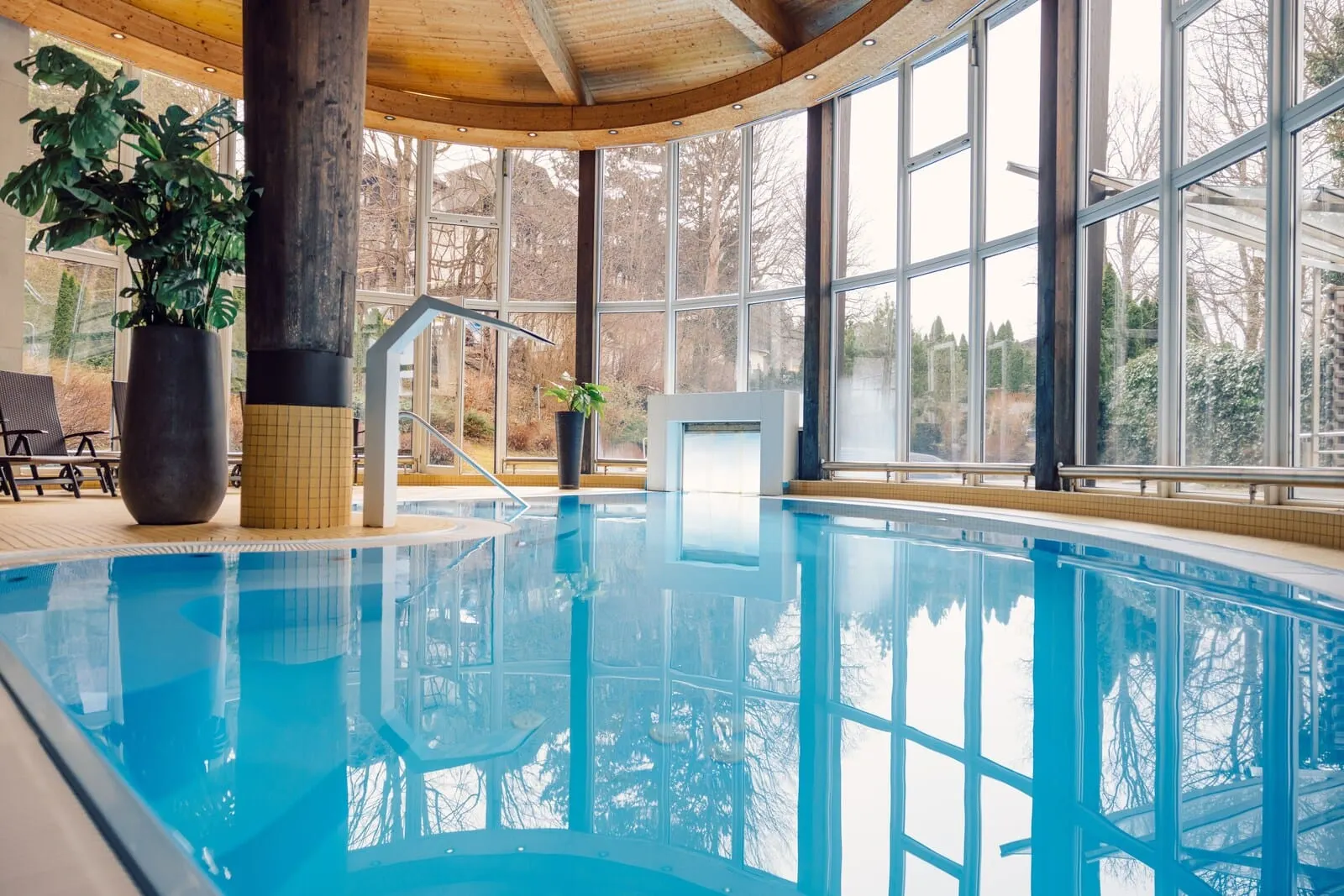 Hotel Bon Alpina: Indoor pool
