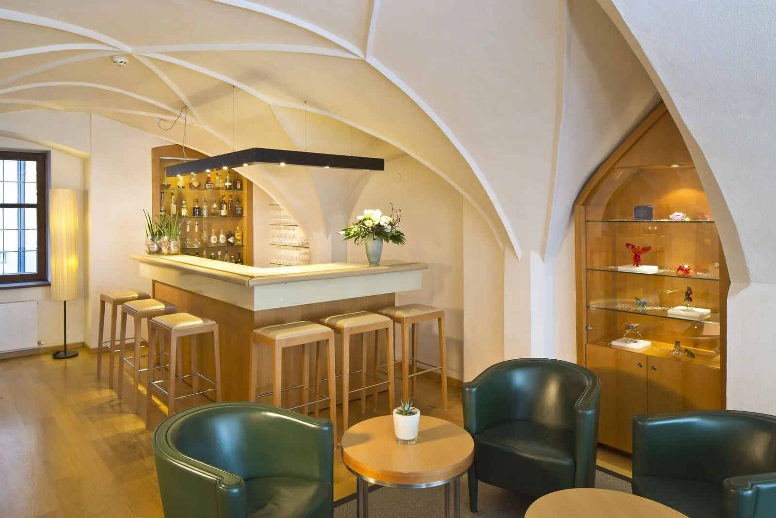 Hotel Maximilian Stadthaus Penz: Vaulted bar