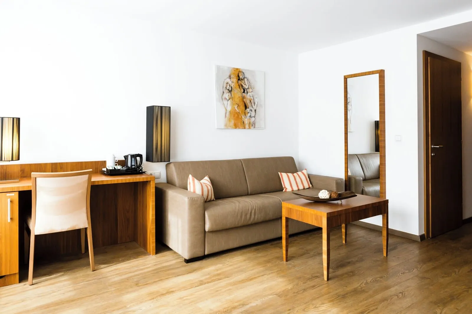 Hotel Kapeller: Suite sitting area