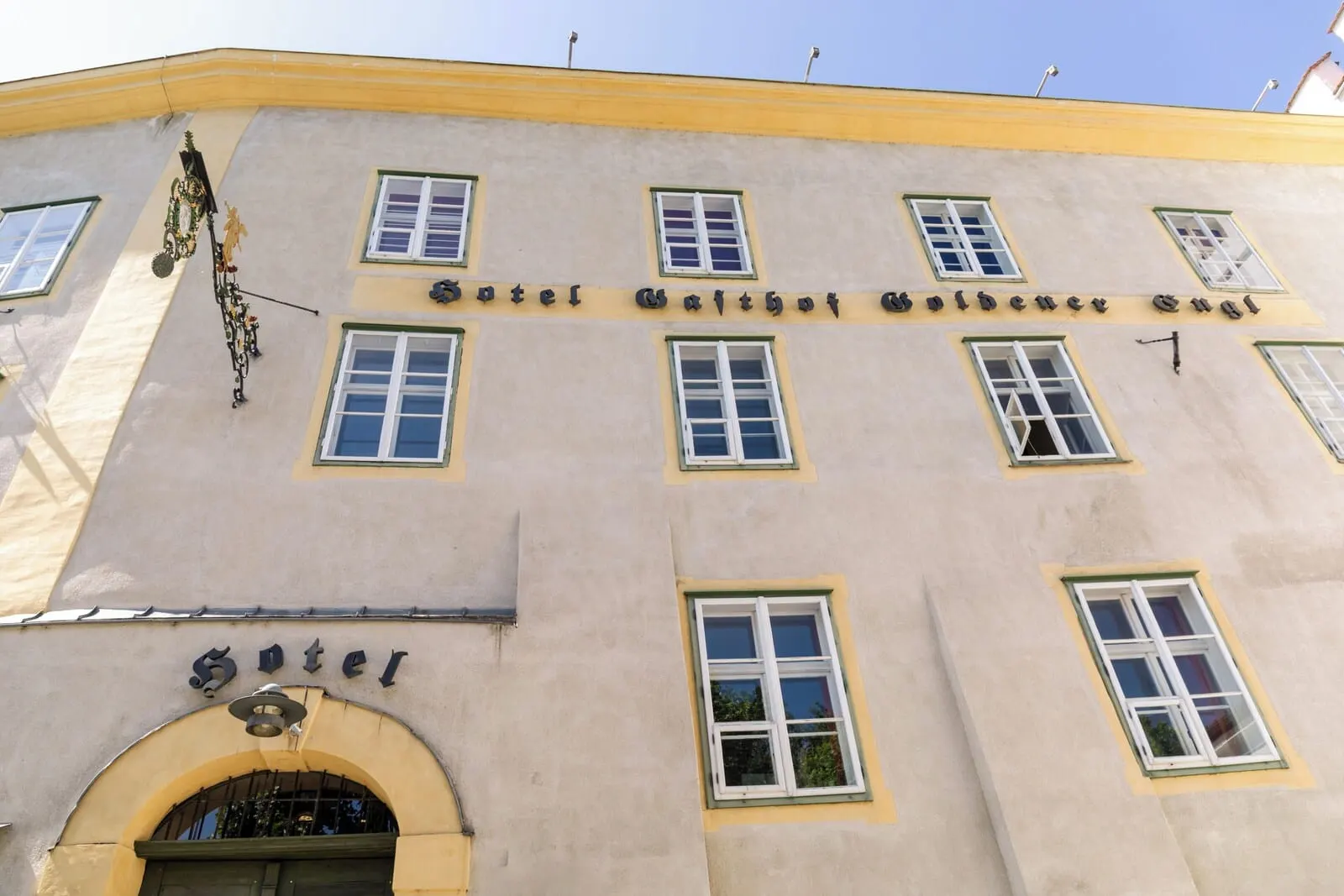 Hotel Goldener Engl: The Goldener Engl on the Unterer Stadtplatz in Hall
