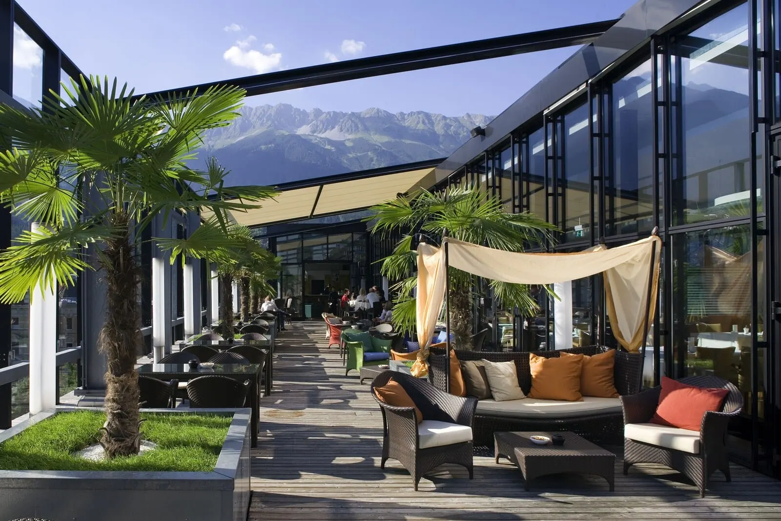 The Penz Hotel: Rooftop lounge