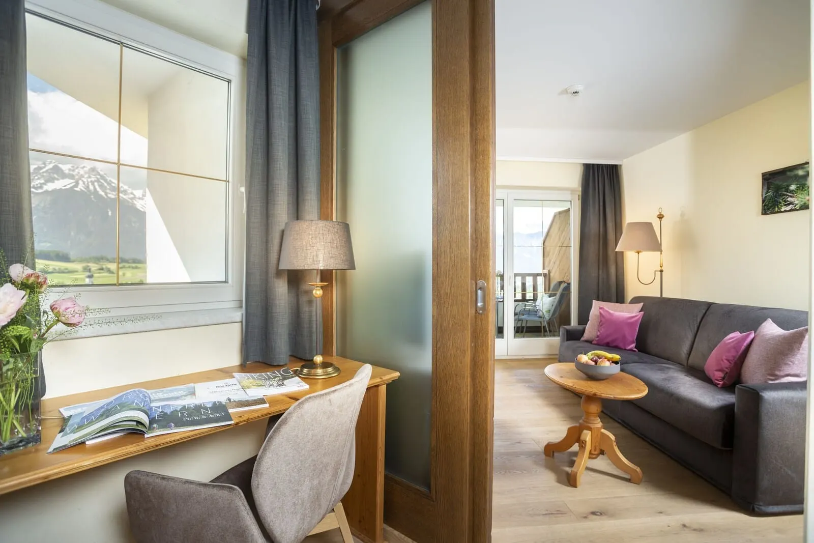 Hotel Seppl: Room with sitting area