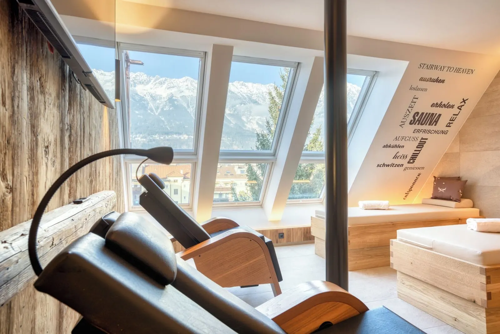 Apartments Leipziger Hof: Relaxation room under the roof