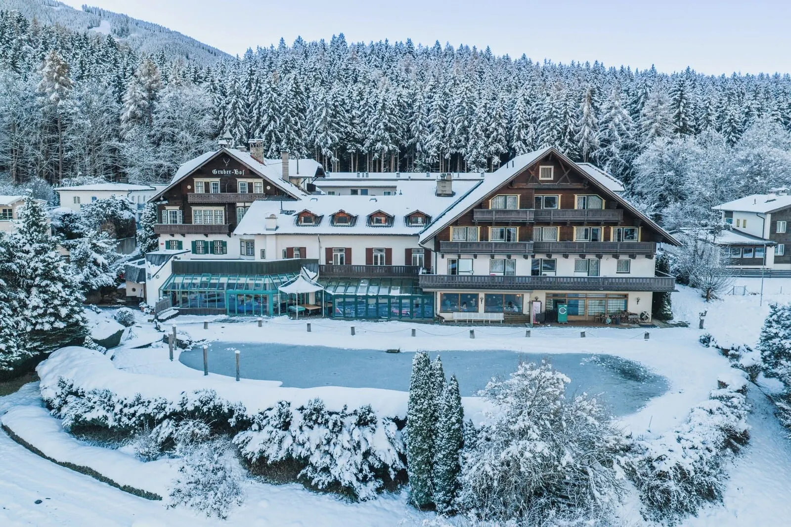 Hotel Gruberhof: The hotel in winter