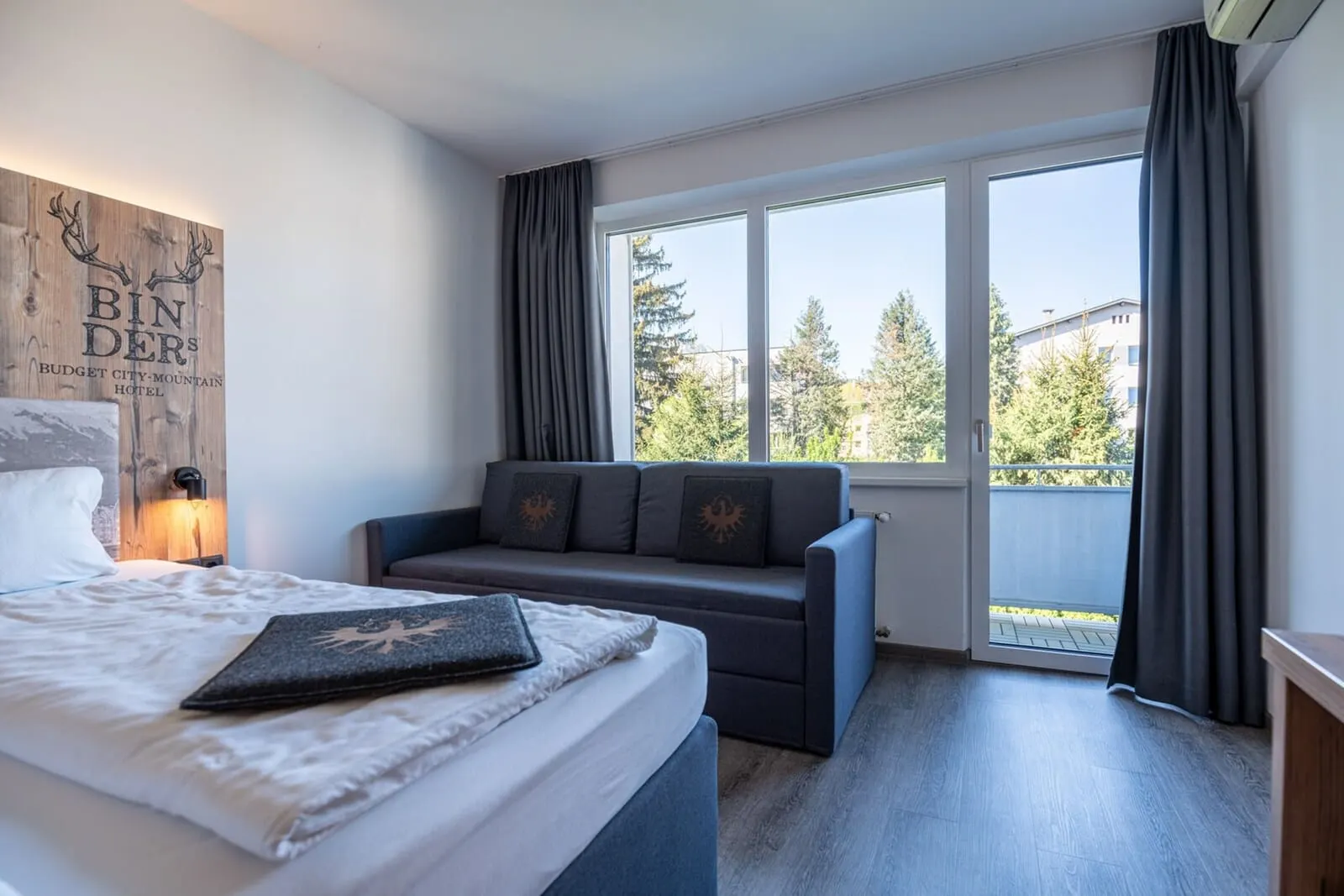 BinderS Budget City-Mountain Hotel: Double room with balcony