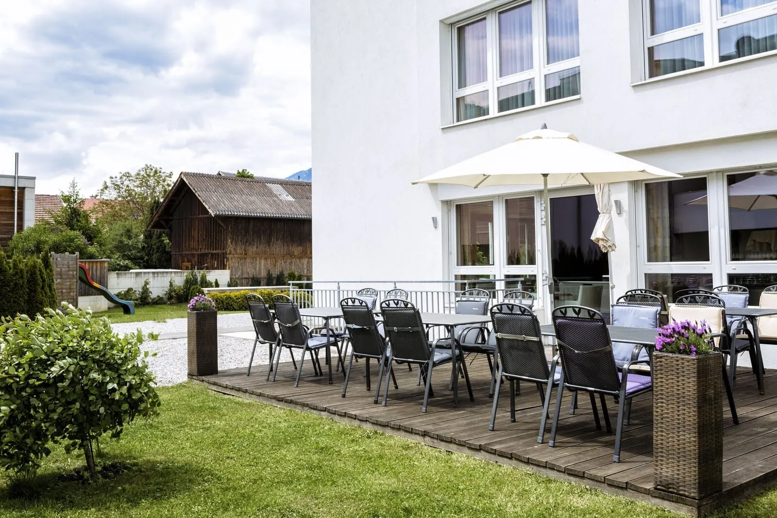 Hotel Kapeller: Garden terrace