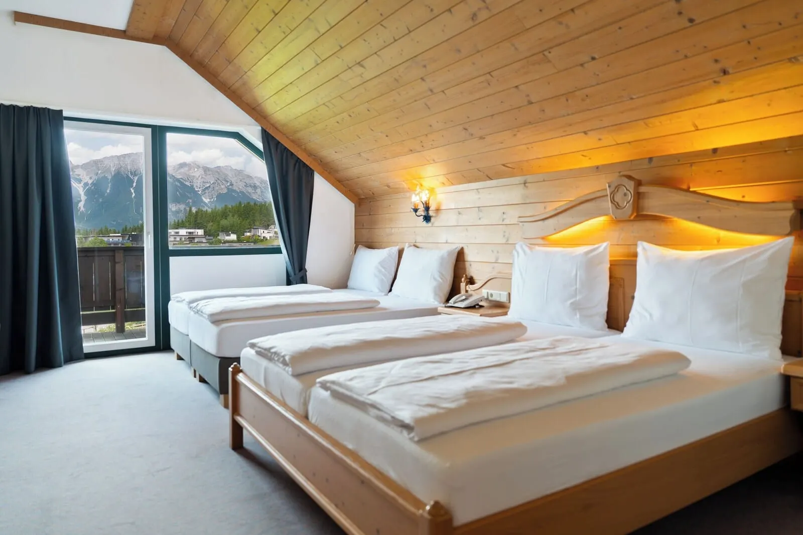 Hotel Gruberhof: Room under the roof