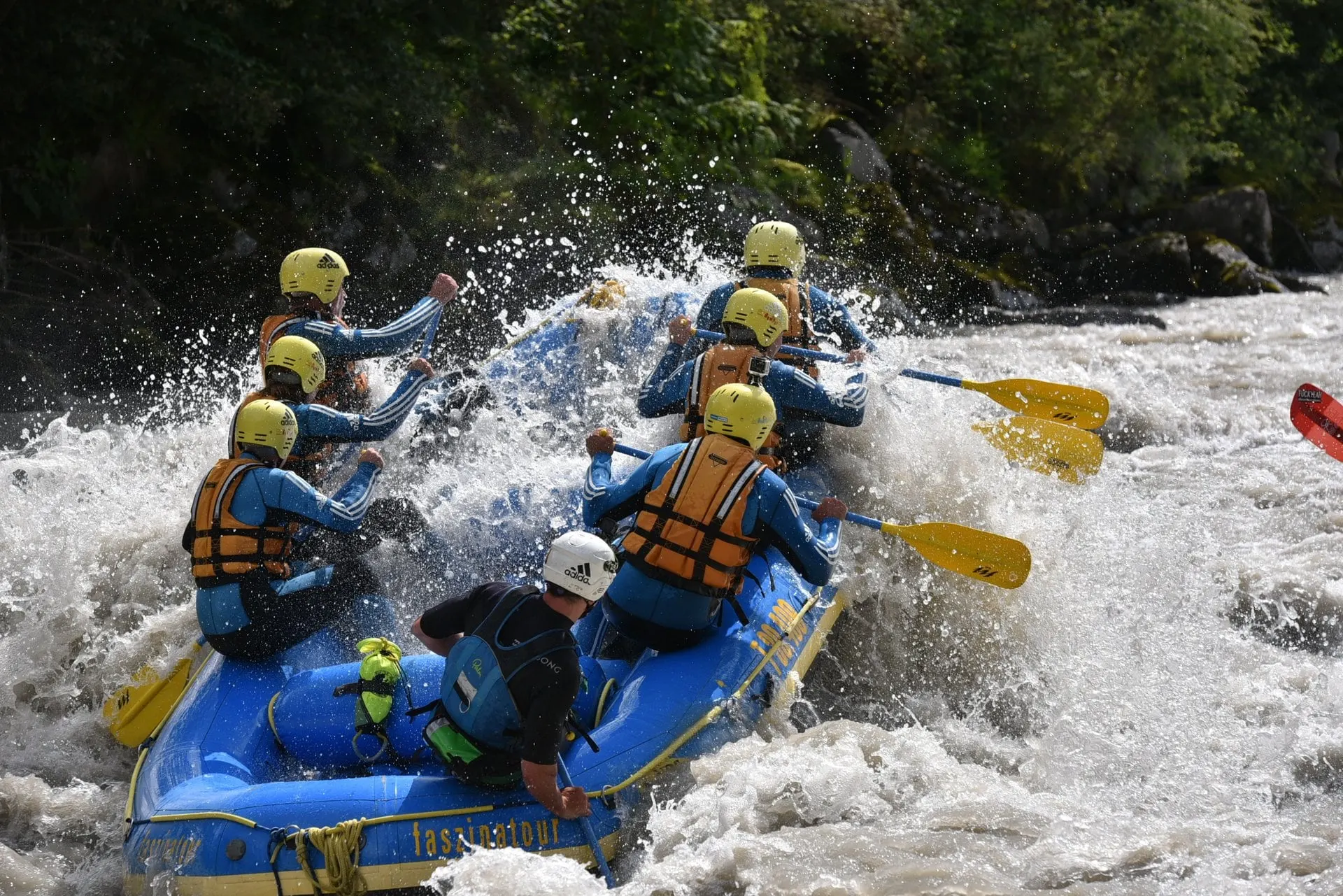 Rafters soaked by spray in the Imster Schlucht rapids