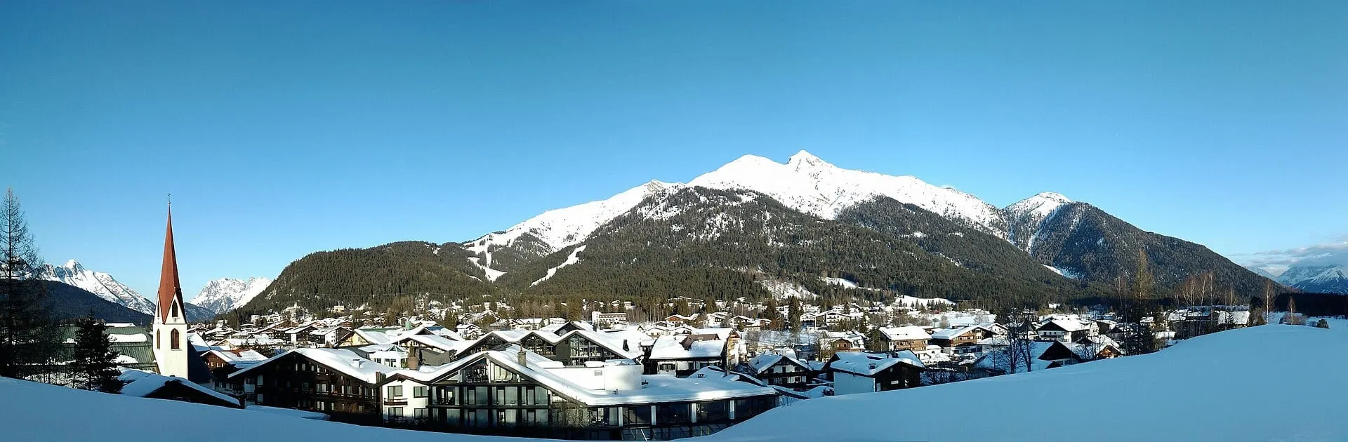Seefeld in Tirol under snow, with the mountains behind